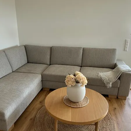 아파트 1zimmer Mit Kueche, Bad & Terrasse In