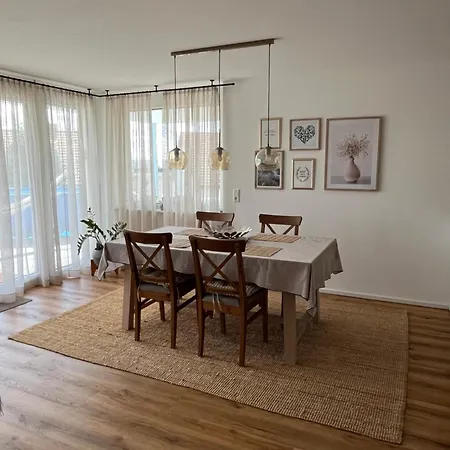 Apartment 1zimmer Mit Kueche, Bad & Terrasse In *